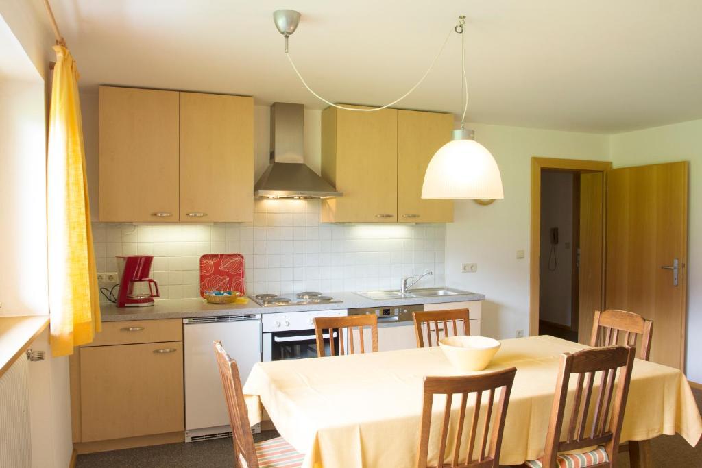 Haus Karoline Apartment Ахенкирх Стая снимка